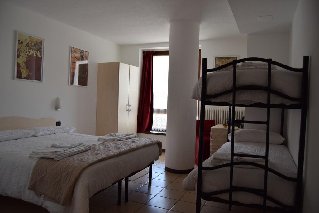 Affittacamere Lago Rotondo Mezzana  Exterior photo